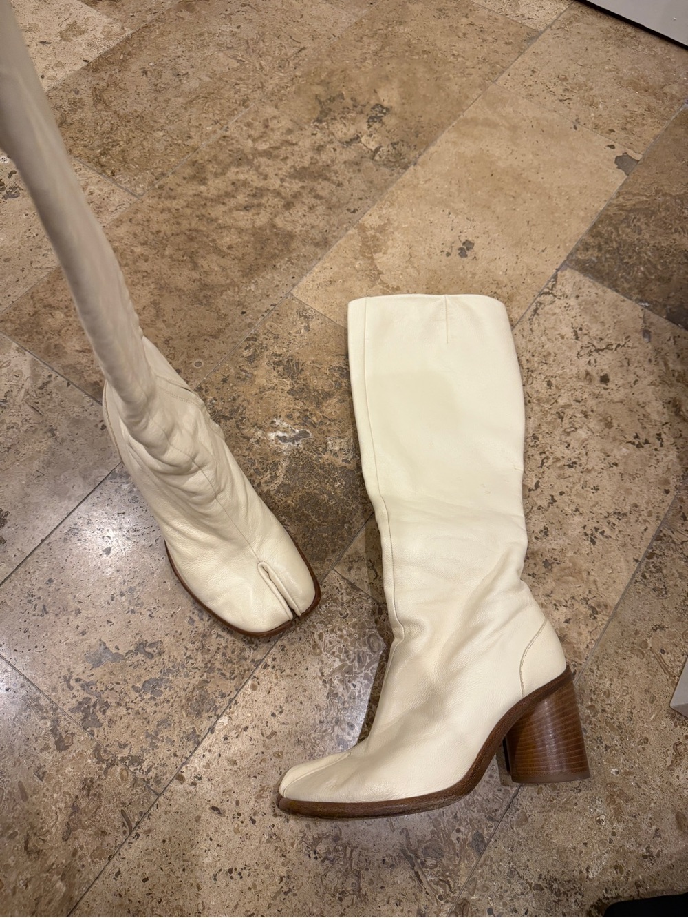 Maison Margiela Tabi Boots - Knee High - cream/off white color